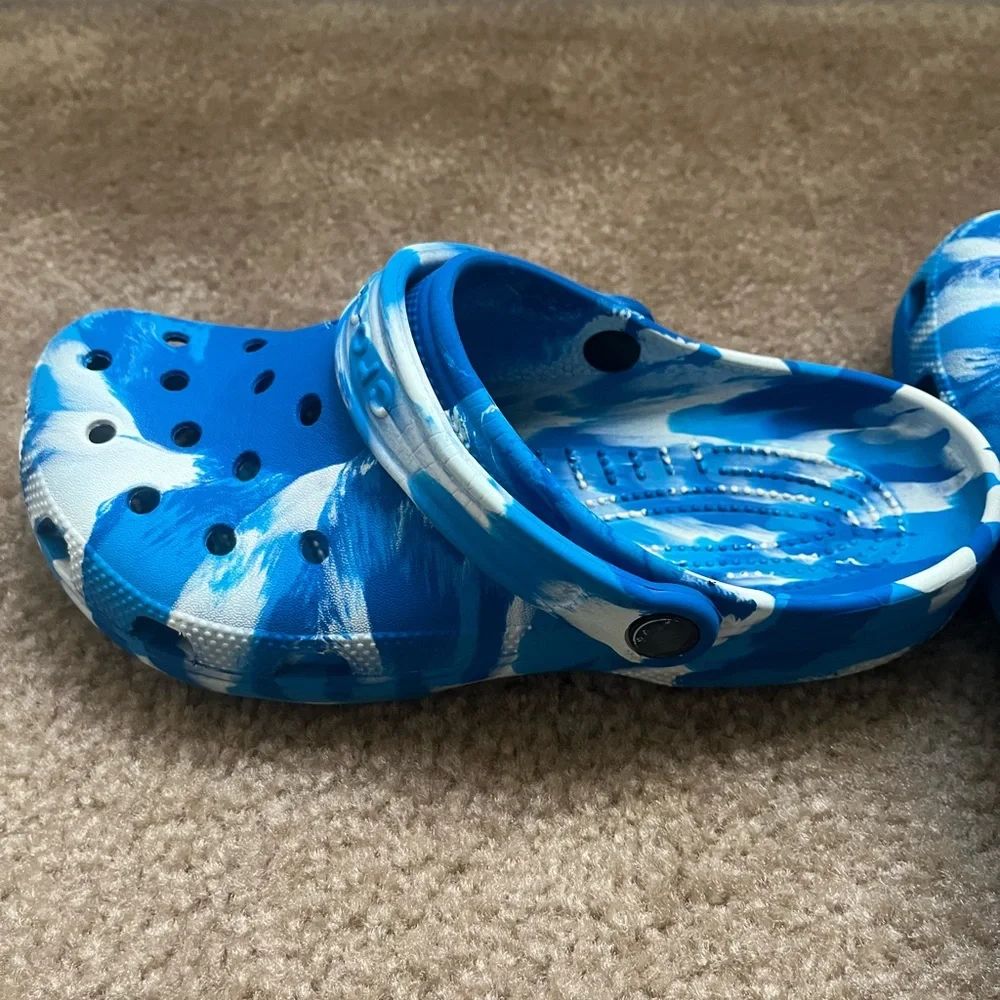 Crocs - Picture 10 of 13